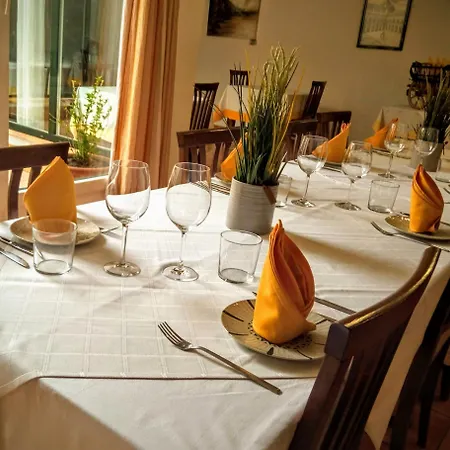 Restaurante Bustos Pensión *
